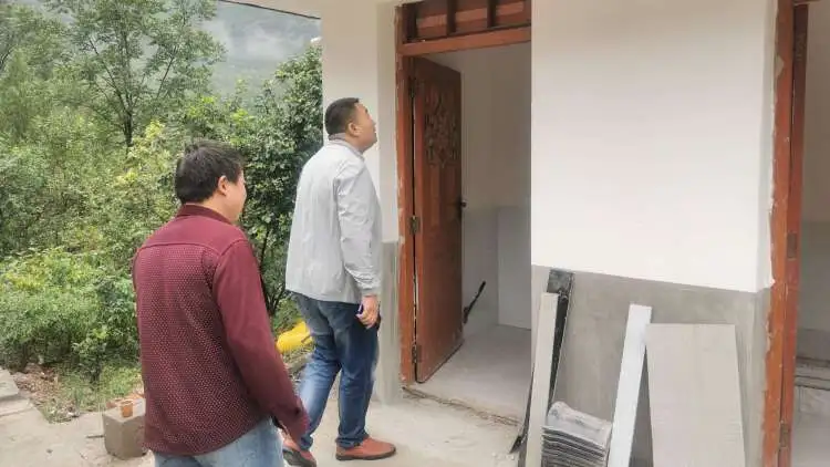 简篇-高峰镇：探索“1234”工作法，全力推进“厕所革命”