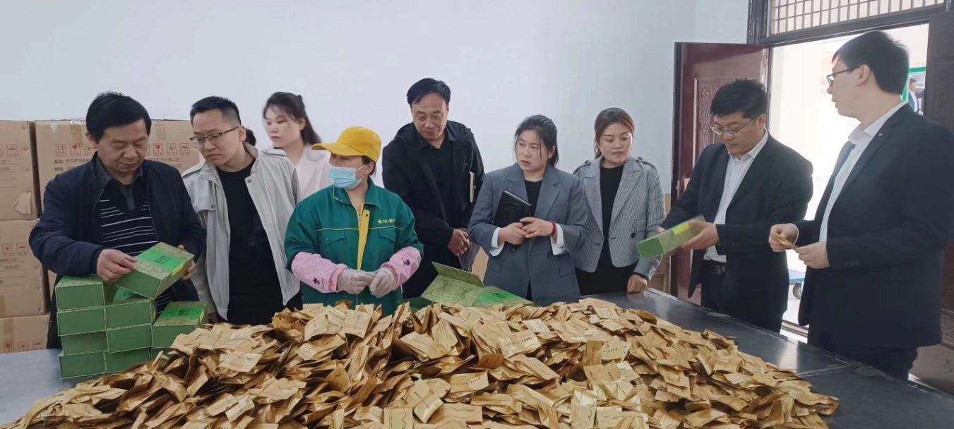 C:\Users\ADMINI~1\AppData\Local\Temp\WeChat Files\6dc8f3bbd7bf150296d15b35895f245.jpg