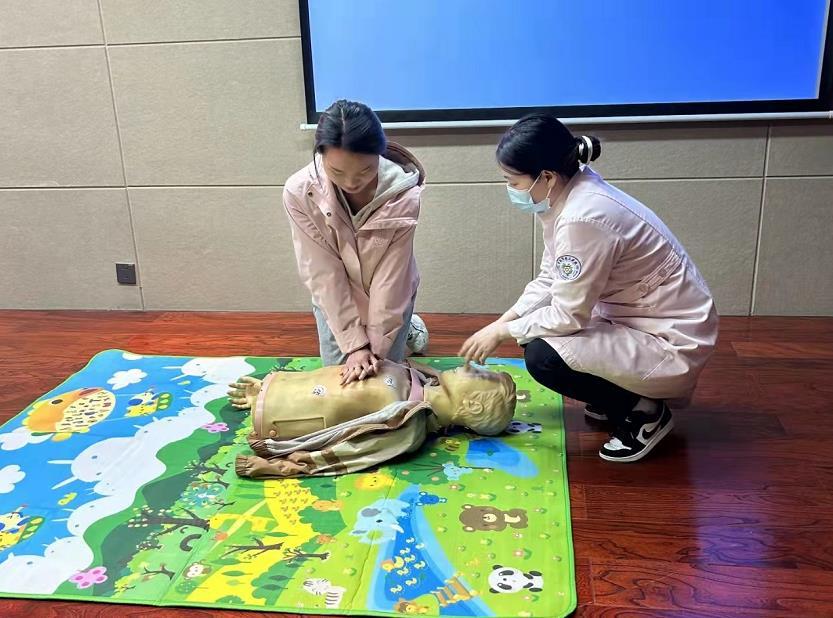 C:\Users\ADMINI~1\AppData\Local\Temp\WeChat Files\4f2f1e4eeaa687040b9ee1d28b06f29.jpg