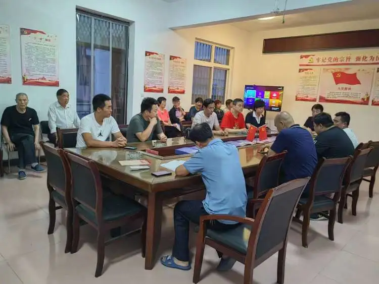 简篇-余下街道南马营村开展主题党日活动