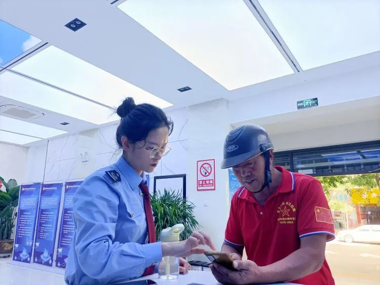 简篇-甘泉县税务局第一税务分局：晨学夕习 以学促行