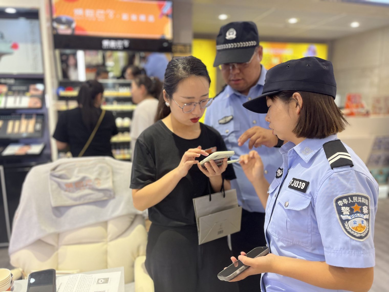 D1466375CE4486483C3DD98FE707D25E