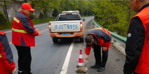 甘泉公路段:安全隐患大排查 确保公路“不放假” – 荣耀陕西网