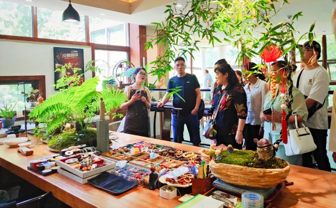 C:\Users\ADMINI~1\AppData\Local\Temp\WeChat Files\f8790cda8774c23c62b3a12302e9c57.jpg