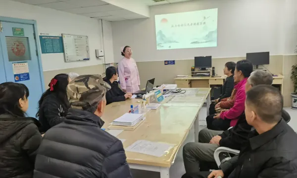 简篇-【周医·科普讲座】预防压力性损伤，骨科健康科普活动