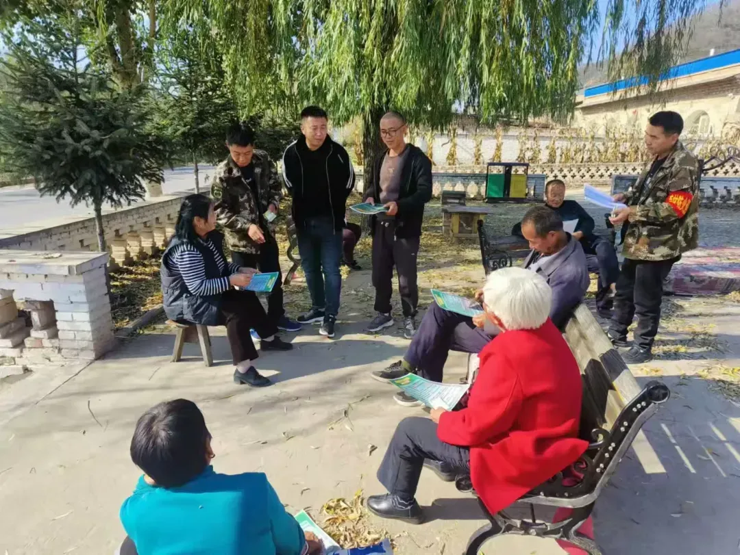 简篇-麻洞川镇——镇场联动 村站联合 林警配合 全力筑牢森林“防火墙”