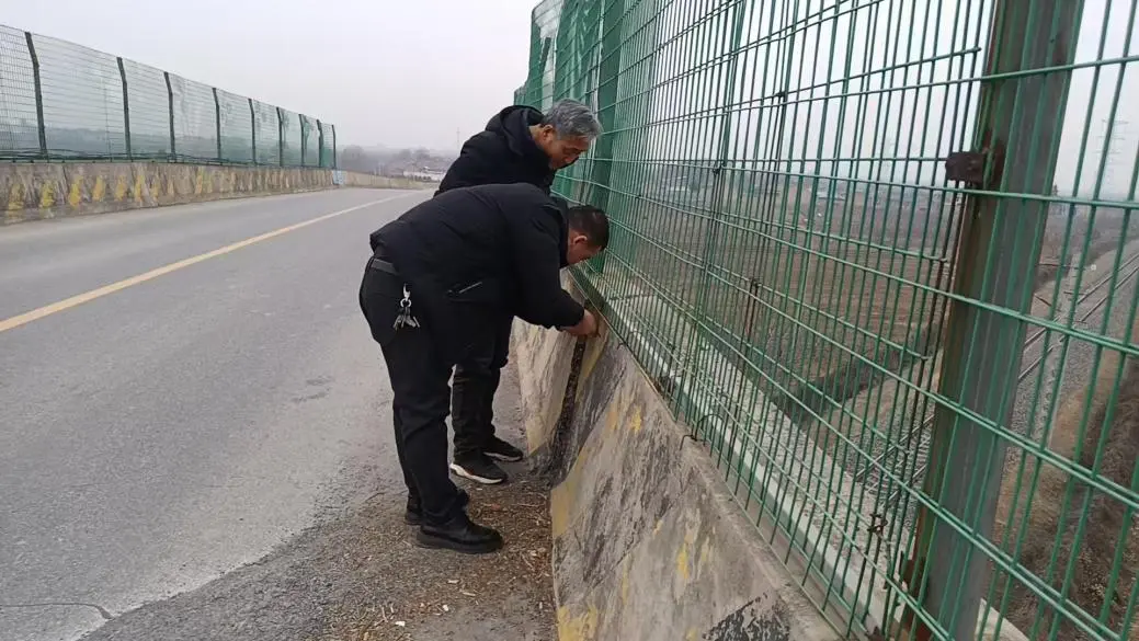 e460d7fb3e8496abf2c6dfc1105ce7b5