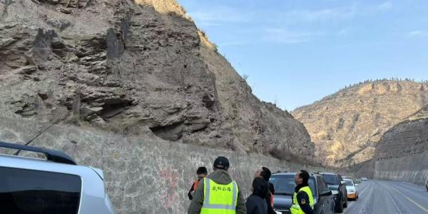 12c1e807953524cc9425a846551aa478(1)