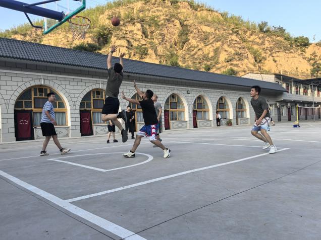 0ad2b6d8676f7e9fe3176c4a17b784b