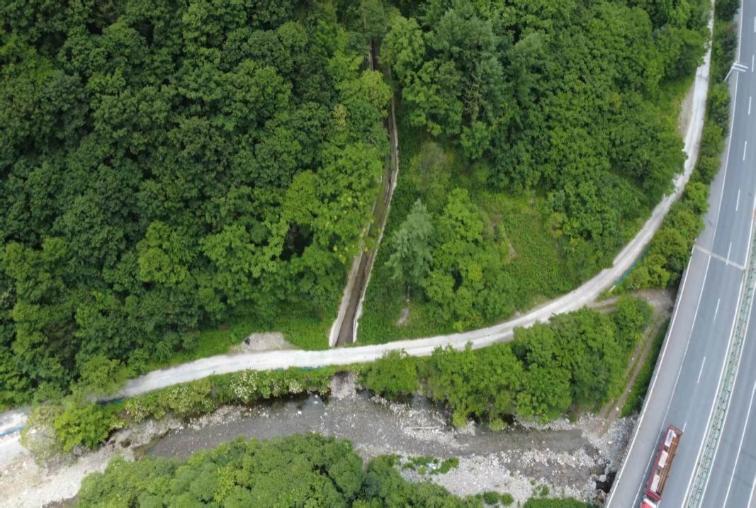 C:\Users\ADMINI~1\AppData\Local\Temp\WeChat Files\2ee72e7e5c635b678de79b85dd366c8.jpg