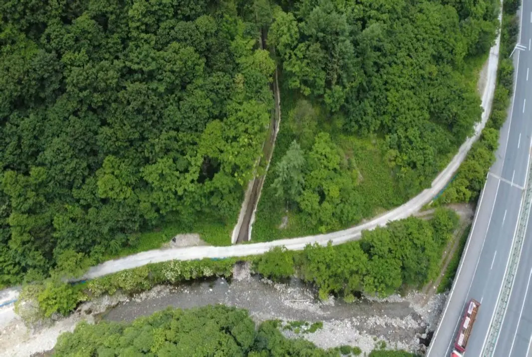 C:\Users\ADMINI~1\AppData\Local\Temp\WeChat Files\2ee72e7e5c635b678de79b85dd366c8.jpg