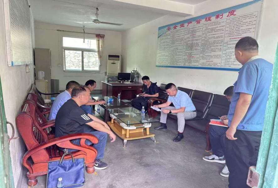 C:\Users\ADMINI~1\AppData\Local\Temp\WeChat Files\92b29f8e68e1616a10cc87435be2493.jpg