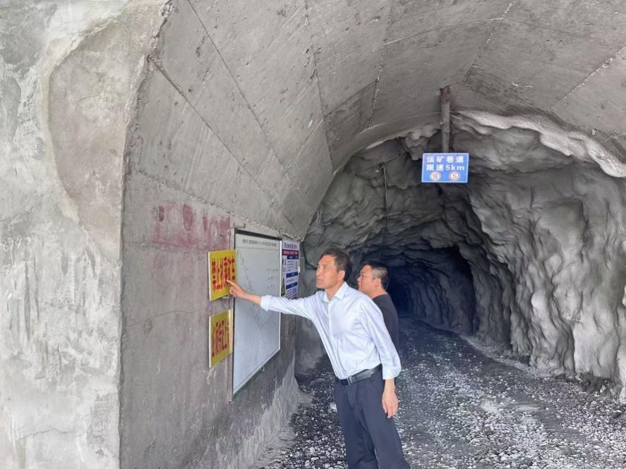 C:\Users\ADMINI~1\AppData\Local\Temp\WeChat Files\e41d4479e44b9779c0ee79d84e70d8c.jpg