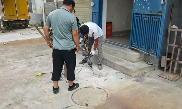 C:\Users\Administrator\Desktop\岳坝镇：锲而不舍落实中央八项规定精神 聚力为民解难题办实事\微信图片_20250714164403.jpg