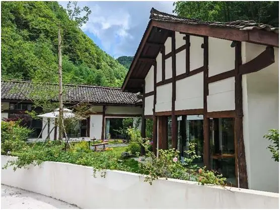 C:\Users\ADMINI~1\AppData\Local\Temp\WeChat Files\5efbfdc08503746a2d85532c955bf48.jpg