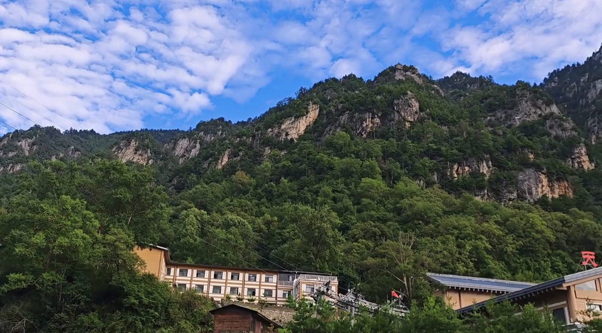 848687528321bdfefcae2e4ea8ef5bc