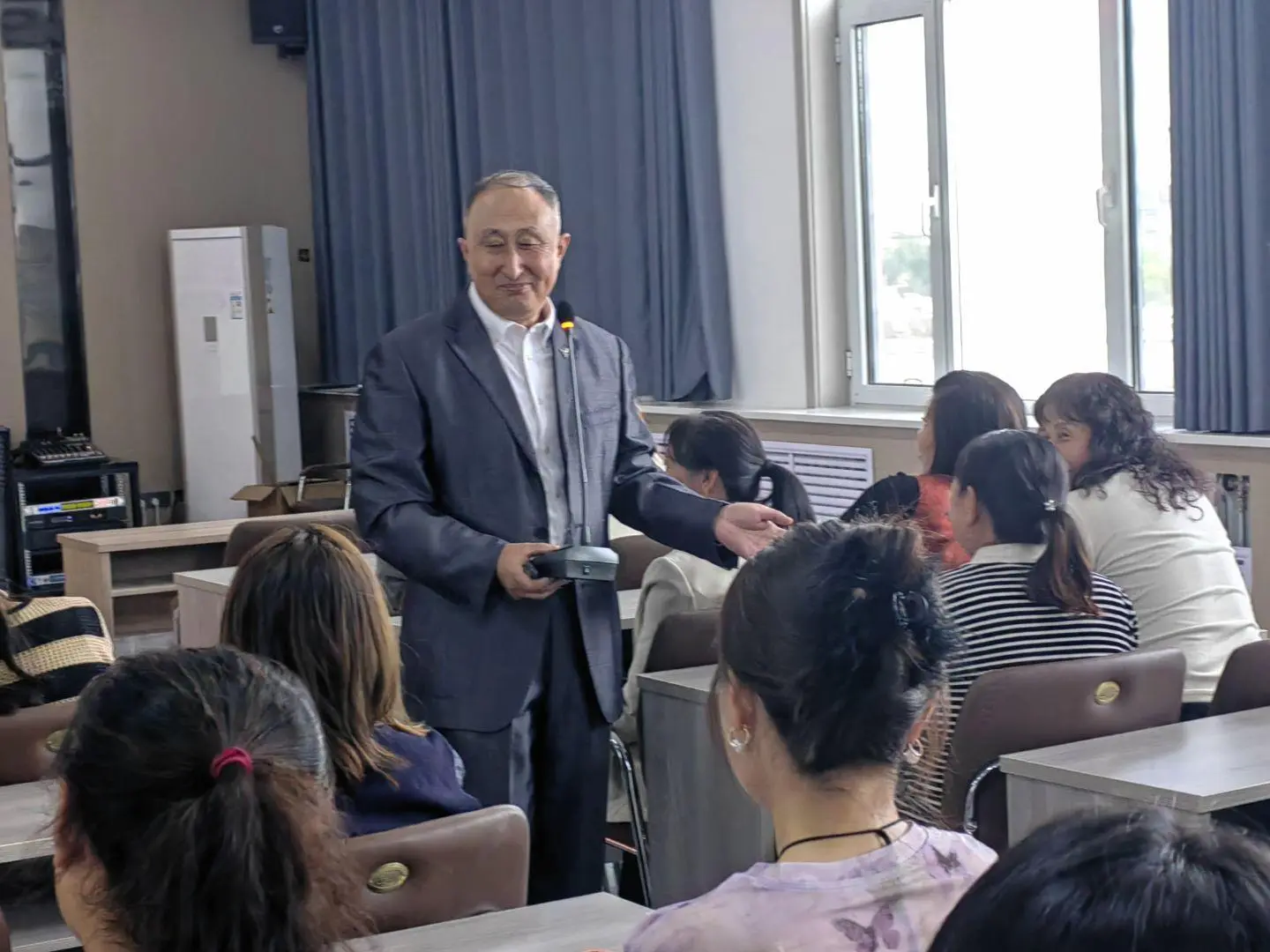 C:\Users\ADMINI~1\AppData\Local\Temp\WeChat Files\2f7d30e30c930ed9bcf651eab05413c.jpg