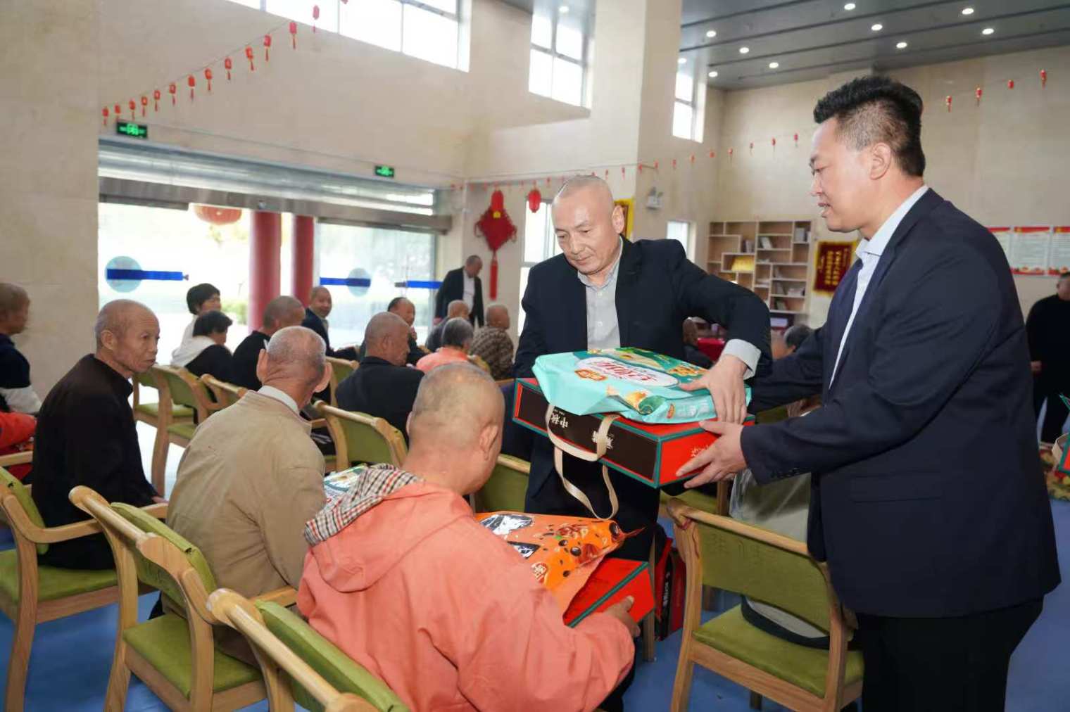 C:\Users\ADMINI~1\AppData\Local\Temp\WeChat Files\a15bbdc3057fbf949011d094a82f32e.jpg