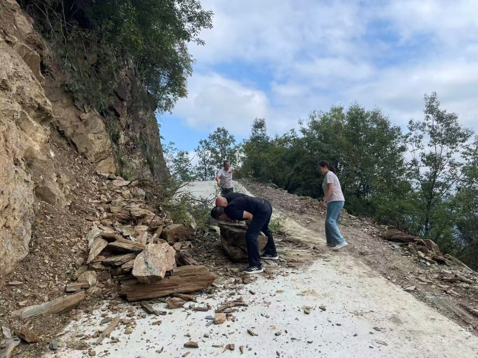 C:\Users\ADMINI~1\AppData\Local\Temp\WeChat Files\1084eac91313dd9f6e3c4f8870b417f.jpg