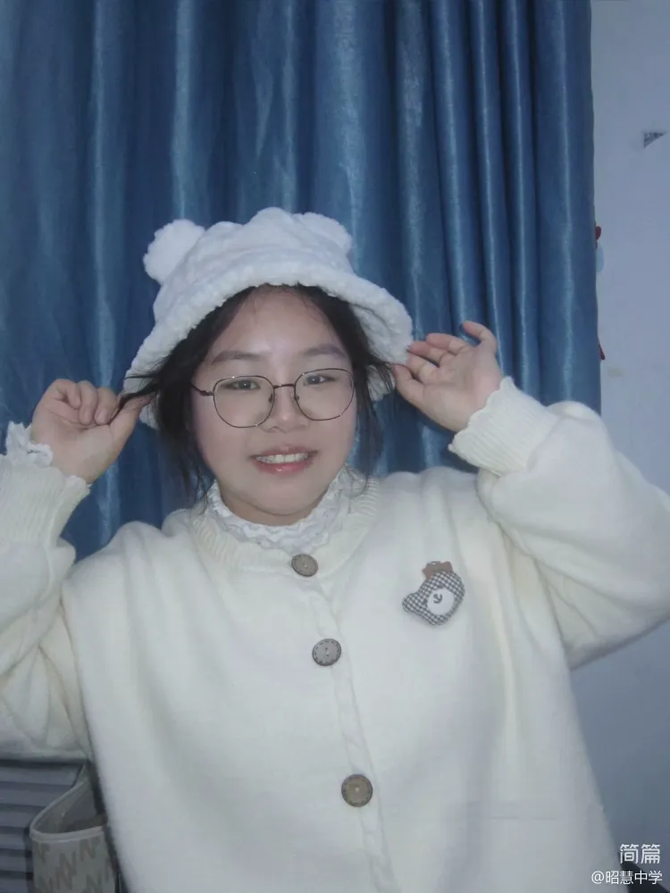 简篇-我校在“铭记历史，开创未来”同题征文比赛中硕果盈枝！