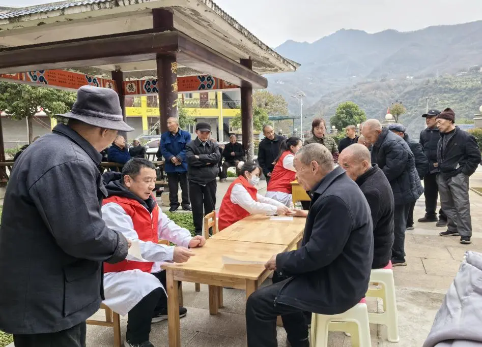 44e2d7d4df70c14f8576749576f9b30e