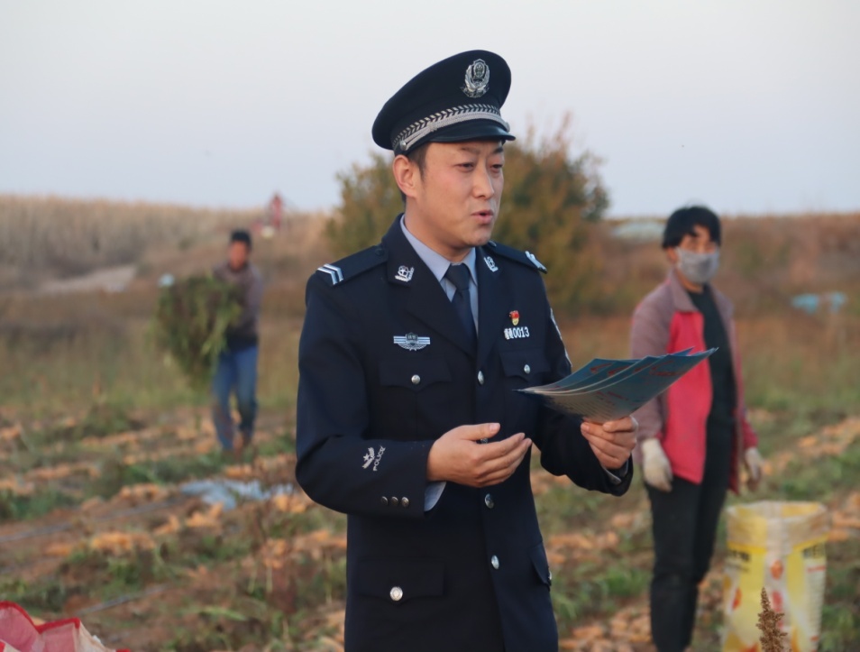 C:\Users\ADMINI~1\AppData\Local\Temp\WeChat Files\97d726f48560d8de93a9949e86fcb25.jpg