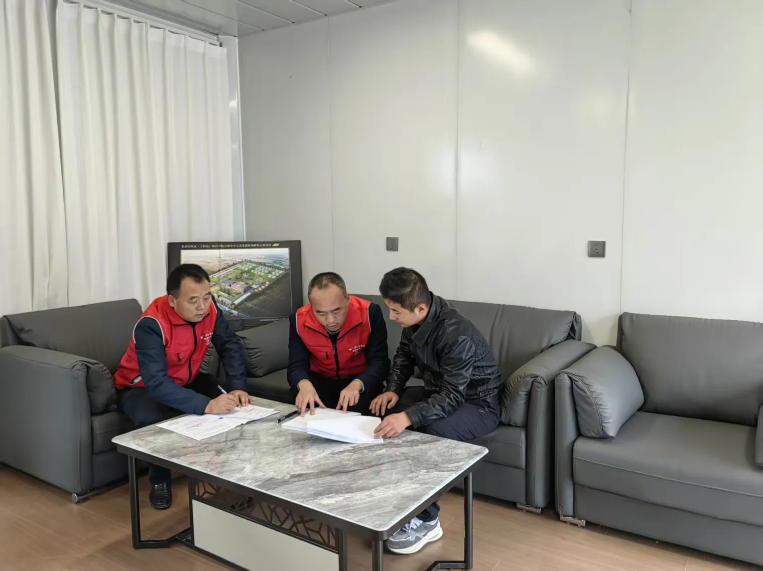 bdb7a9fda2fd715832dd780d654af7e