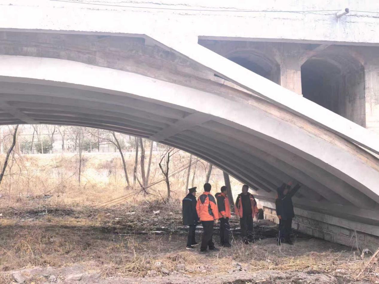 099125e7286c9067a4be4d35a0fea332(1)