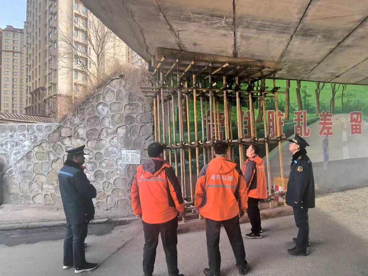 b89054682083aa336b7fbf429c4ea73b(1)