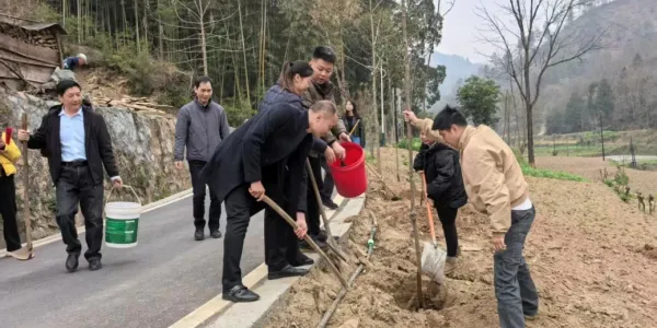 D:\Documents\WeChat Files\wxid_93fnk9ywzkz311\FileStorage\Temp\49d0ee0bf450ca0889a00134d153c688.jpg