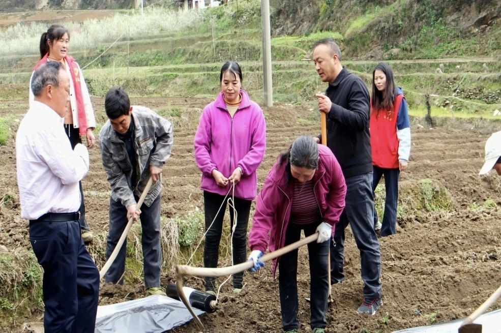 C:\Users\ADMINI~1\AppData\Local\Temp\WeChat Files\98921c889854e570cd1fefa27d2d1bd.jpg