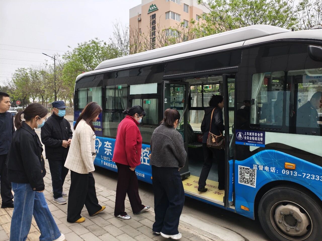 C:\Users\ADMINI~1\AppData\Local\Temp\WeChat Files\64f2214aa6e7057c31a78a5c2f09733.jpg