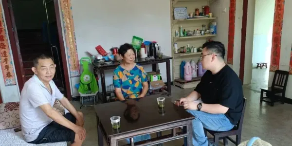 C:\DOCUME~1\ADMINI~1\LOCALS~1\Temp\WeChat Files\c6c0e193d01b5f5d0c299d657524f11.jpg
